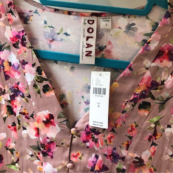NWT! Dolan Floral Short Sleeve Button Blouse Size Small - Picture 6 of 9